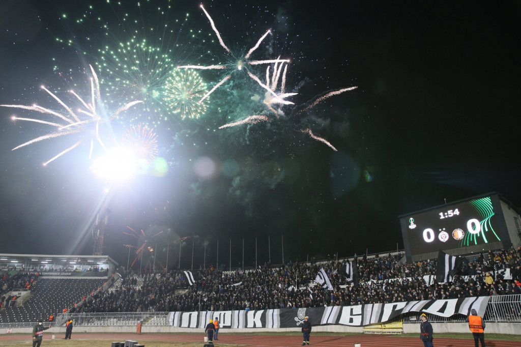 Taj Partizan nije više ekipa iz vremena mađioničara Milka Đurovskog! Kako su Holanđani komentarisali igru crno-belih