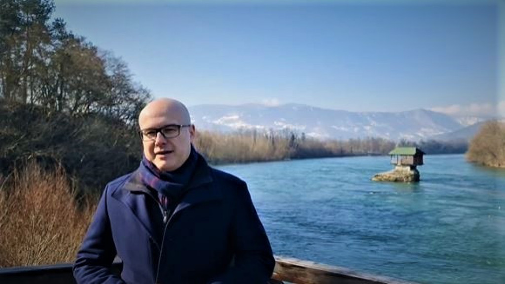 Oglasio se Vučević, govorio o investicijama: Saglasnost Vlade za izgradnju mosta je preduslov za potpisivanje komercijalnog ugovora!