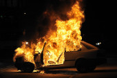 Zapaljen automobil na Zvezdari: Vlasnica sumnja na bivšeg dečka