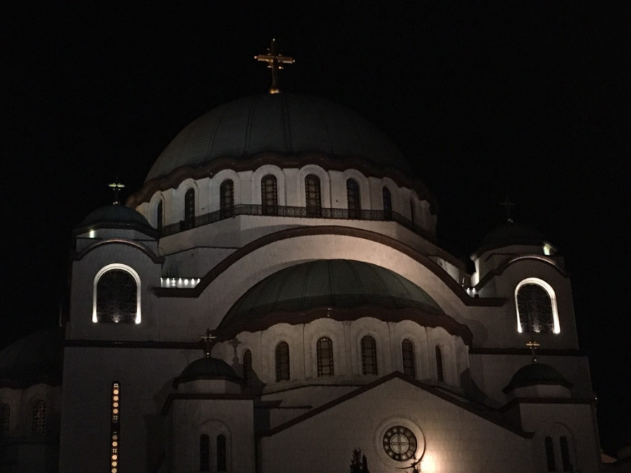 Otkrili smo tajnu staru pola veka! Pored ove ulice prolazite svakodnevno, a ploča sa natpisom u njoj krije strašnu istinu (FOTO/VIDEO)