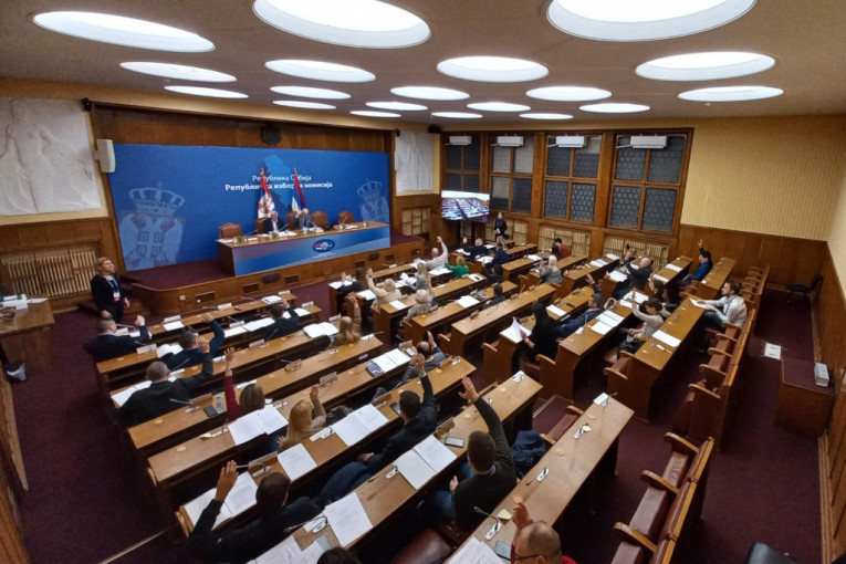 Nedelja usred srede: Srbija glasa u nedelju, predsednik Vučić mimo protokola, obeležena godišnjica bombardovanja