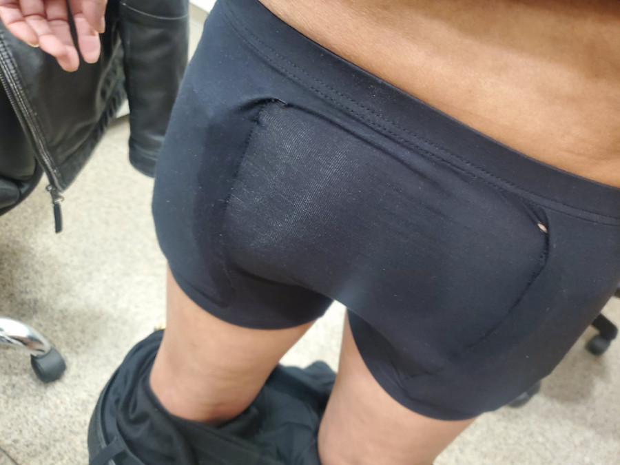 Pevajuće tibetanske posude, mini-libele, nakit, ruže, ptice, devize u gaćama: Nesvakidašnja otkrića carinika na graničnim prelazima! (FOTO)