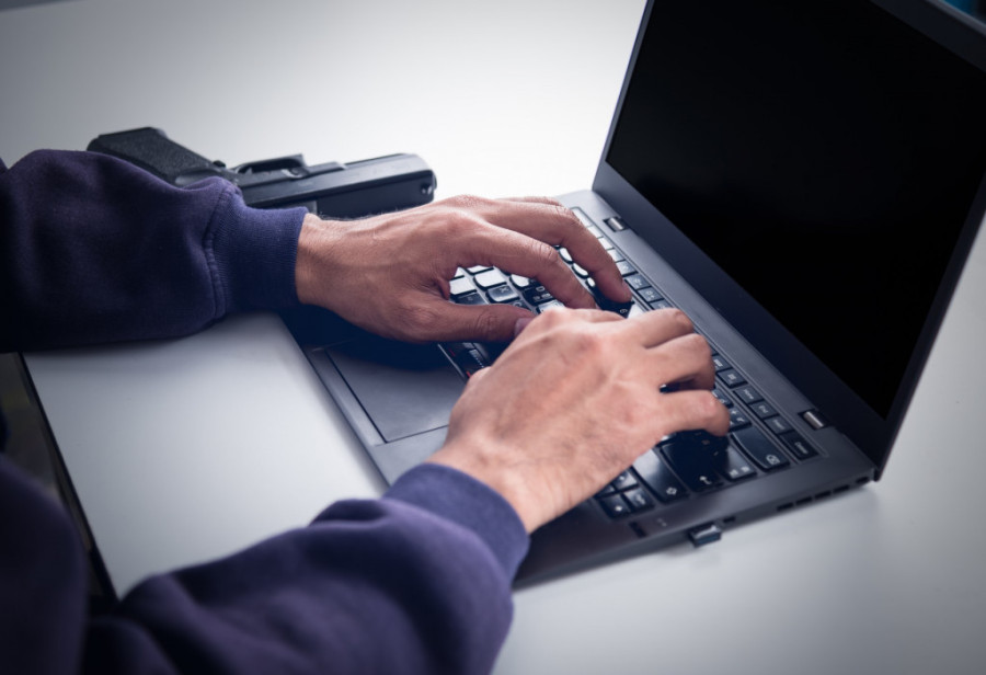 Monstrum iz pakla: Terao devojčicu (13) da se samopovređuje na kameri, ovim ju je ucenjivao!