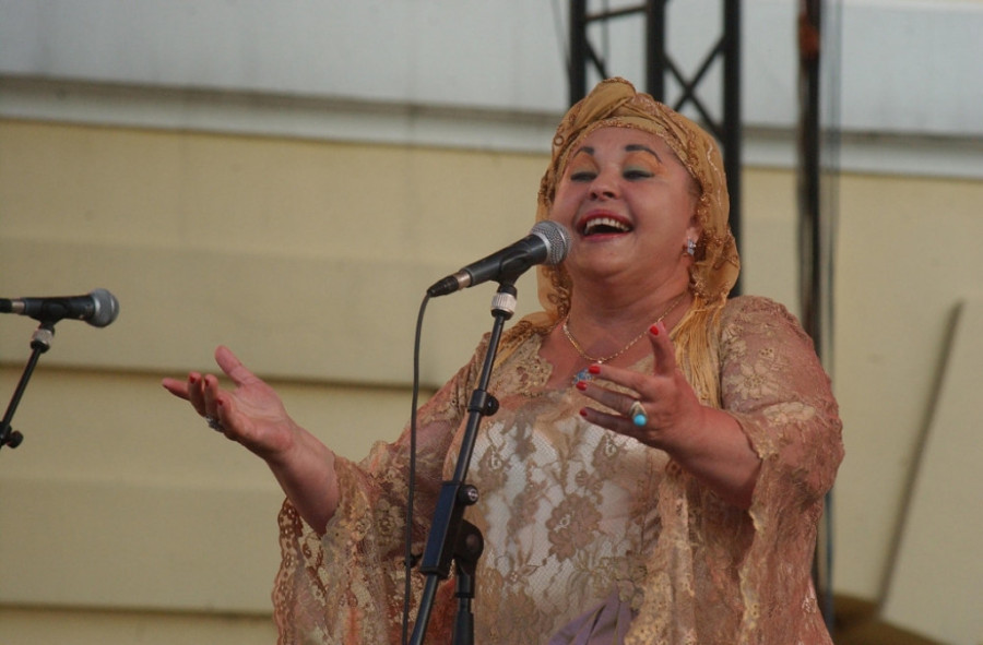 Proslavio se, a da niko nije znao da je s Esmom u srodstvu! Pevač posle godina tišine otvorio dušu