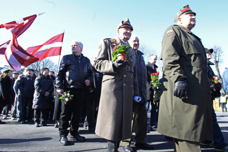 Nacizam koji Zapad "ne vidi": Dok se proces denacifikacije Ukrajine bliži kraju, Letonci marširaju u čast SS divizije (VIDEO)