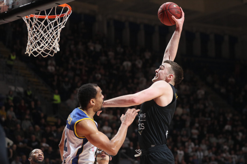 Deca Beograda: Balša Koprivica - mladi centar Partizana iz utakmice u utakmicu pruža sve bolje partije