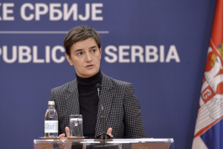 Premijerka Brnabić oštro odgovorila Đilasu: Isti oni koji biju novinare, prete logorima... (FOTO)