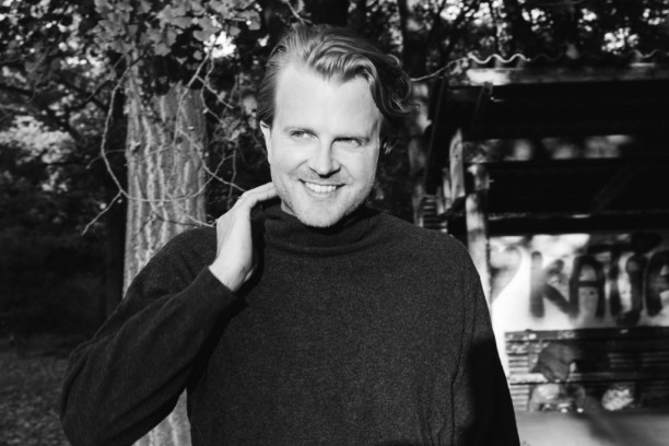 Superstar na violončelu svira sa Beogradskom filharmonijom: „Noćna vožnja“ i Treća simfonija