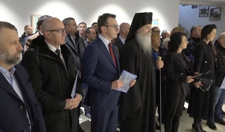 Parastos za žrtve pogroma u Mitrovici, Petković poručuje: Da se 17. mart ne ponovi