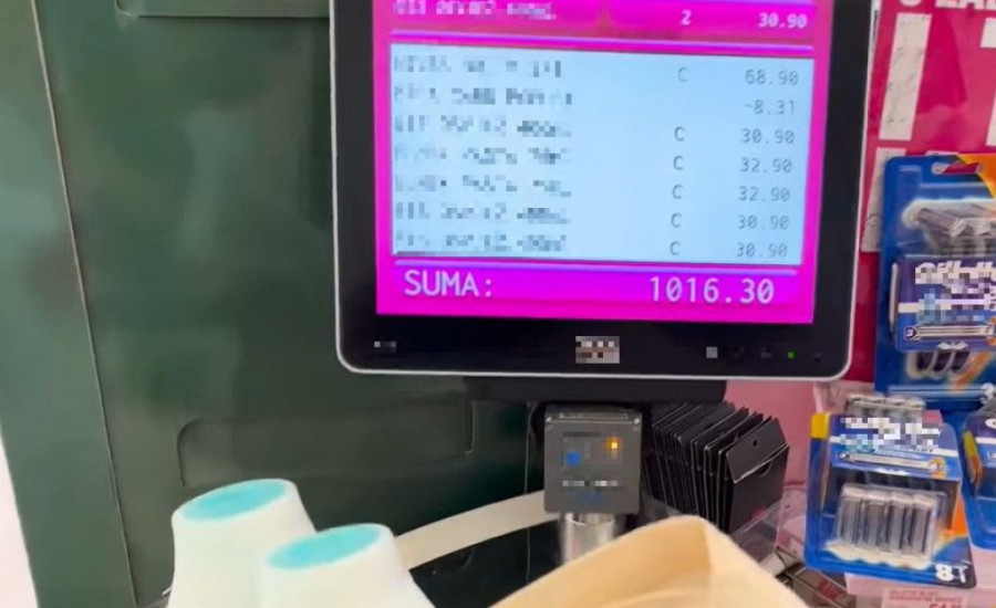 Verica Šerifović dužna Mariji više od 100 evra! Pevačici dosadilo da joj kupuje, pa se požalila: Dođeš mi sve pare, bankrotiraću