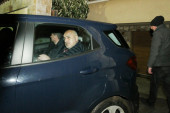 Hitna policijska akcija u Bugarskoj: Prve slike hapšenja - tamna kola odvoze Bojka Borisova (VIDEO)