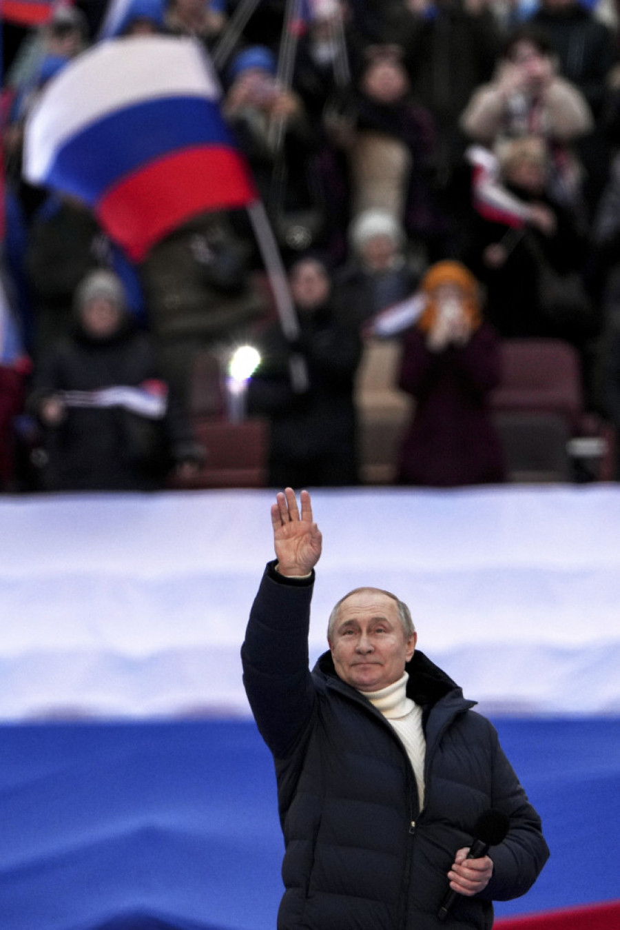 Putin pred krcatim stadionom u Moskvi: "Ovakvog jedinstva nije bilo u Rusiji" (VIDEO)