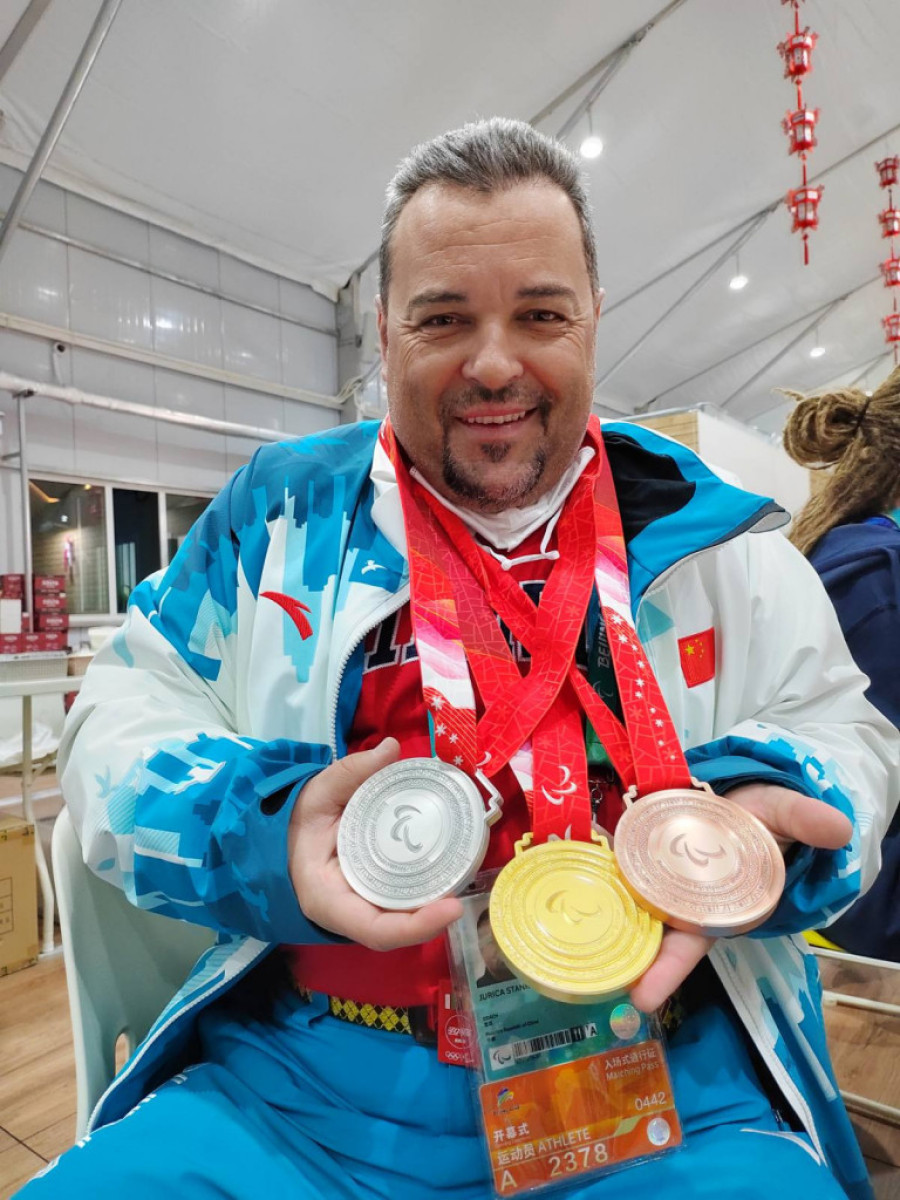Nišlija postao heroj u Kini: Dali su mu tim u koji ni sami nisu mnogo verovali, a onda je napravio čudo (FOTO)