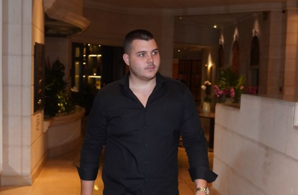 Viktor Živojinović se prepolovio! Brenin sin pokazao kako je izgledao sa 163 kilograma! (FOTO)