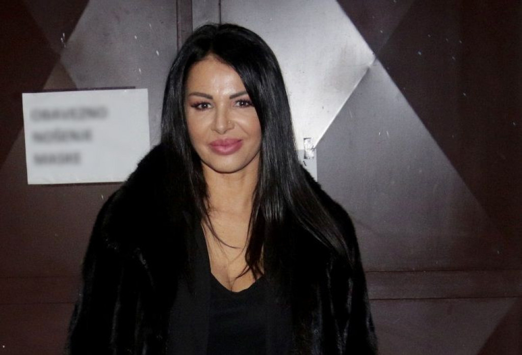 "Pričali su da sam sponzoruša, žena lakog morala": Pevačica je na početku karijere trpela uvrede, ali nikad nije želela da se pravda