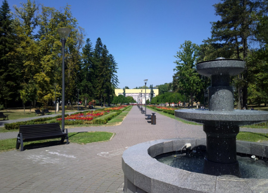 Lekovita termalna voda, a smeštaj još jeftiniji: Srpska banja koju s pravom zovu „Kraljica zime“