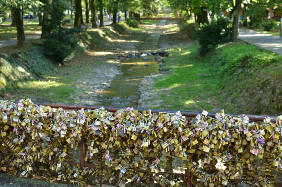 Lekovita termalna voda, a smeštaj još jeftiniji: Srpska banja koju s pravom zovu „Kraljica zime“