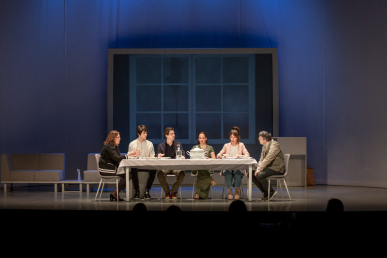 Premijera predstave “Rolerkoster” u Ateljeu 212:  Šta nas čeka u budućnosti