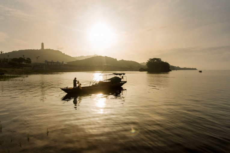 Jezero Pojang – mesto koje guta živote