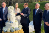 Silvio Berluskoni oženio se 54 godine mlađom devojkom: Otkriveni hit detalji sa venčanja!