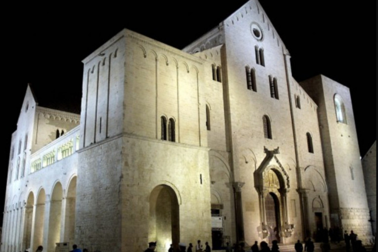 Opljačkana katedrala koju su bogato darivali i Nemanjići! Bazilika Svetog Nikole na meti lopova (FOTO)