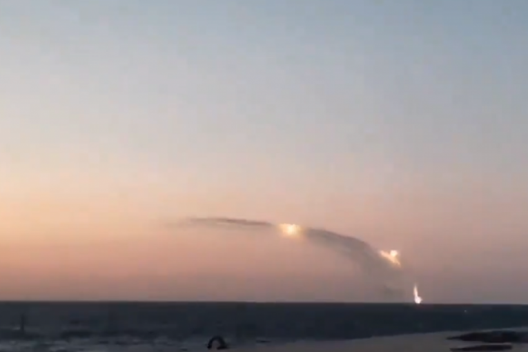 Objavljeni snimci akcije: Rusi lansirali rakete Kalibar na Ukrajinu (VIDEO)