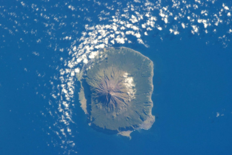 Upoznajte Tristan i saznajte kako izgleda život na najudaljenijem ostrvu na svetu?