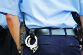 Beograđanin uhapšen zbog iznude: Pretio sa skrivenog broja i tražio 1.000 evra