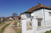 Strašan slučaj iz Aleksinca: Ovo je kuća u kojoj žive zlostavljači nesrećne devojke (FOTO)