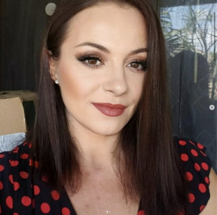 Sin naše pevačice vodio tešku borbu: Zbog njega se nije vratila u Srbiju