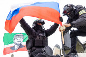 Zastava ne sme da padne: Objavljen snimak borbi Čečena u Marijupolju (VIDEO)