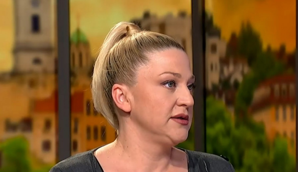 Karleuša oštro po Nataši DNK! Osula paljbu po njoj zbog izjave o mesu, a evo šta kaže voditeljka: "Možda stvarno voli prasiće"