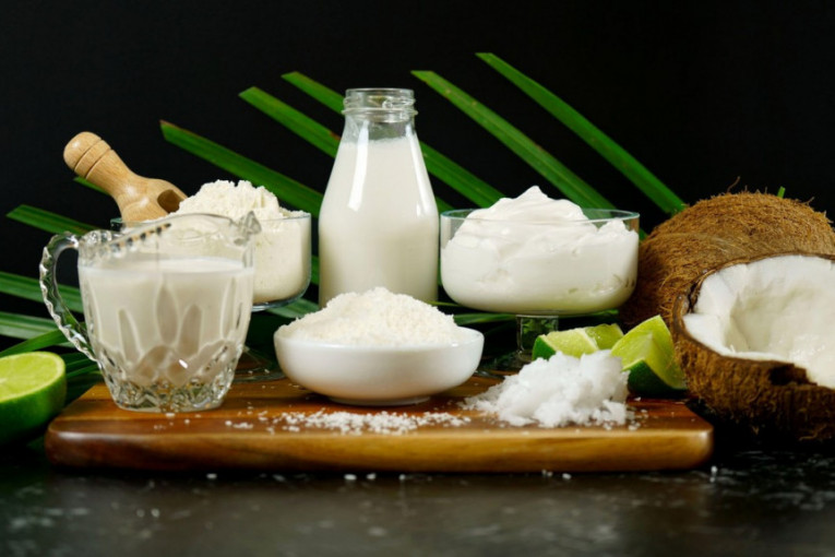 Kako da napravite domaće kokosovo mleko – idealno za dane posta