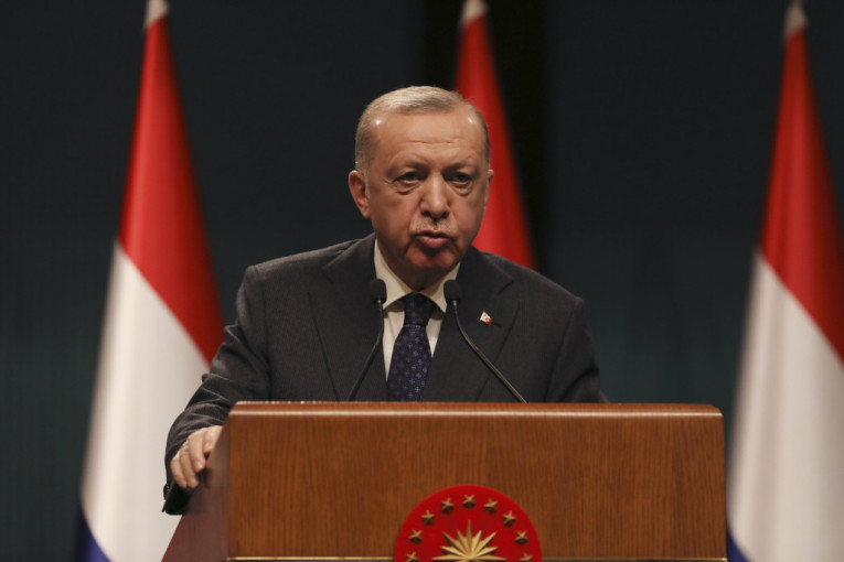 Erdogan: Micotakis za mene više ne postoji
