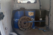 Izvlačili gorivo iz "mercedesa": Kruševljani ojadili kamiondžije