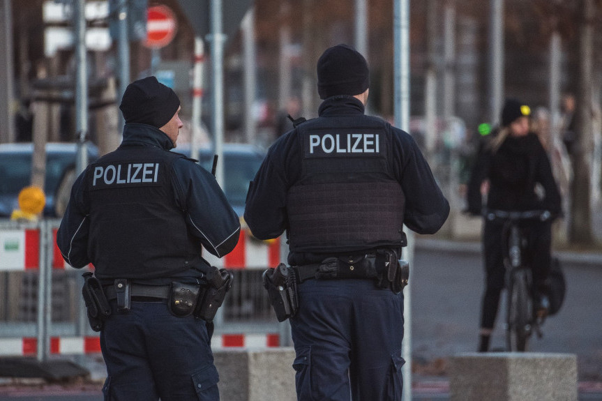 Uzbuna u Hamburgu: Devojka i mladić pronađeni mrtvi, policija na nogama