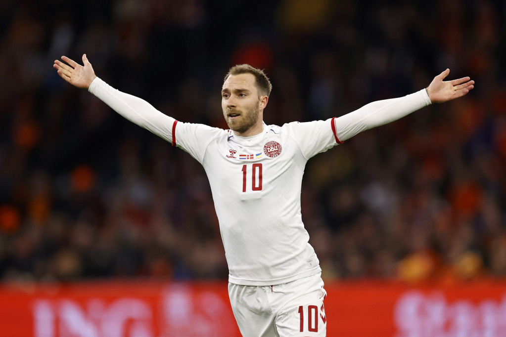 Ljudi, da li je ovo moguće: Pre 287 dana stalo mu srce na terenu, sada je postigao gol za Dansku! (VIDEO)