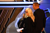 Džejn Kempion osvojila zlato za „Moć psa“: Prva rediteljka dva puta nominovana za Oskara (FOTO)