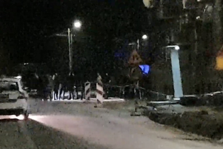 Prvi snimci jezivog napada u Zaječaru! Ubio policajca i komšinicu, pa sebi presudio na tavanu (VIDEO)