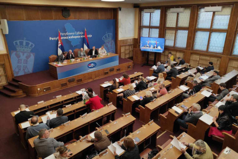 Oglasio se predsednik Vučić: "Za samo tri sata 170.000 ljudi je stalo uz listu "Aleksandar Vučić - Ujedinjena Srbija"