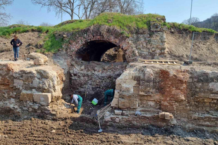 Arheološko blago Vodene kapije ponovo vidljivo: Skoro vek bilo zatrpano zbog pruge (FOTO)