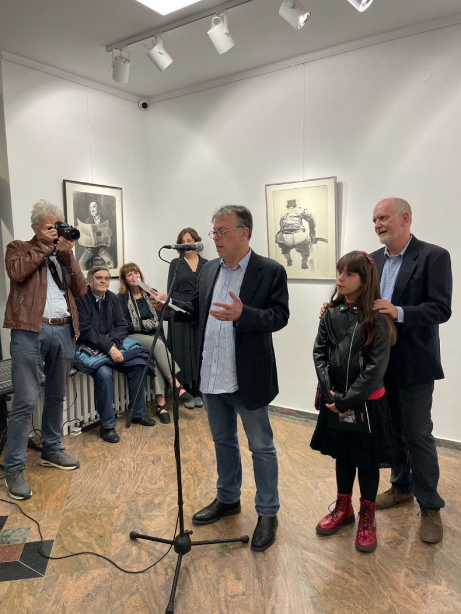 „Slike Miće Popovića su kao pesme Zabranjenog pušenja“: Nele Karajlić otvorio izložbu crteža čuvenog umetnika