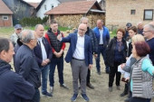 Vučević obišao Veternik: Građani ne kriju zadovoljstvo - u ovu mesnu zajednicu od 2012. do 2021. uloženo 1.9 milijardi dinara
