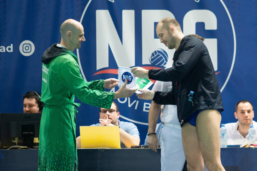 Ferencvaroš pokvario svečanost Dušanu Mandiću! Mađari slavili na Novom Beogradu!