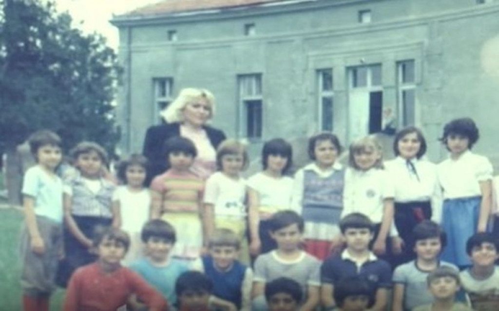 Bolesnoj deci pravila palačinke, donosila sveske i knjige da ne zaostaju: Ko je učiteljica Draga po kojoj će škola u Rakovici dobiti ime?