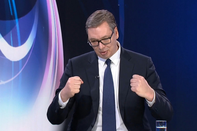 Predsednik Vučić pokazao dokaz: Nisam izmislio da je Jokić potpisao za SNS