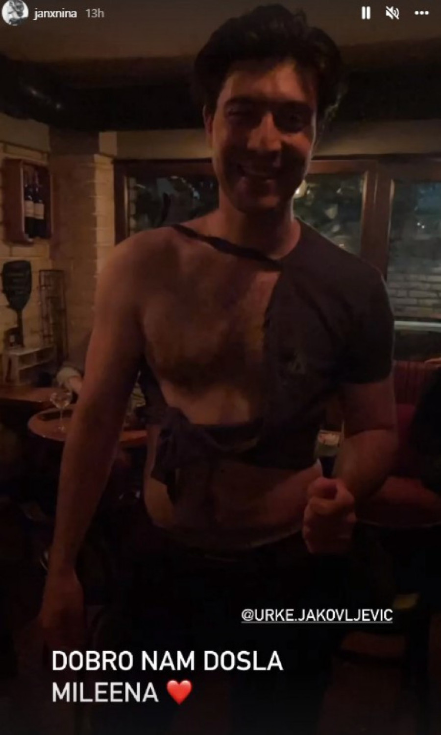 Uroš Jakovljević dobio drugo dete: Glumac sa kolegama slavio do jutra! (FOTO)