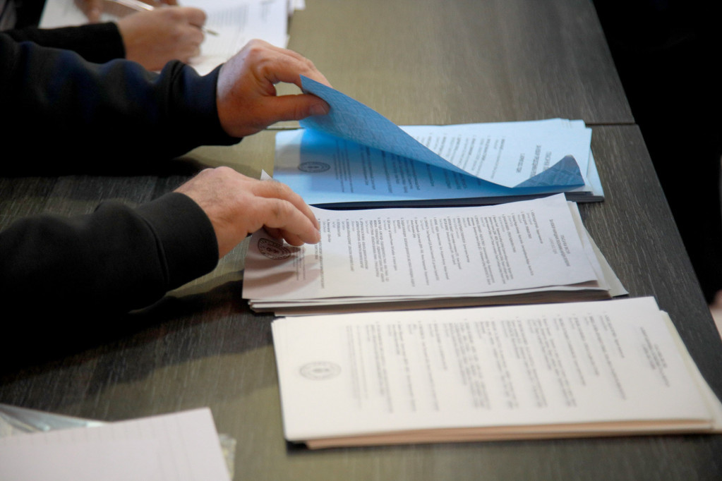 GIK usvojio Odluku o broju i izgledu glasačkih listića: Štampanje počinje sutra u 20 sati