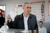 Novo ludilo opozicije: Tražili da se hitno održe novi beogradski izbori, a sad bi da ih odlažu za septembar? (VIDEO)