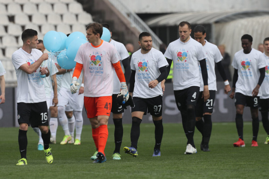 "Čaki, Čaki, Čaki..." Čulo se u Humskoj! Uroševića su digli golovi, a onda i Grobari (VIDEO)